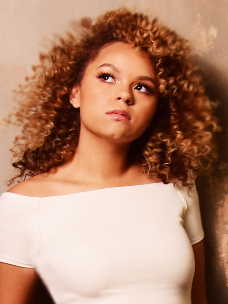 Rachel Crow photos,Jan DeWitt photos,Max Schneider photos,Richard Harmon photos,Vanessa Ramos photos,Tim Kang photos