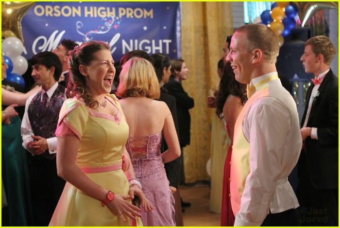 The Prom episode synopsis,reviews,forums,photos,