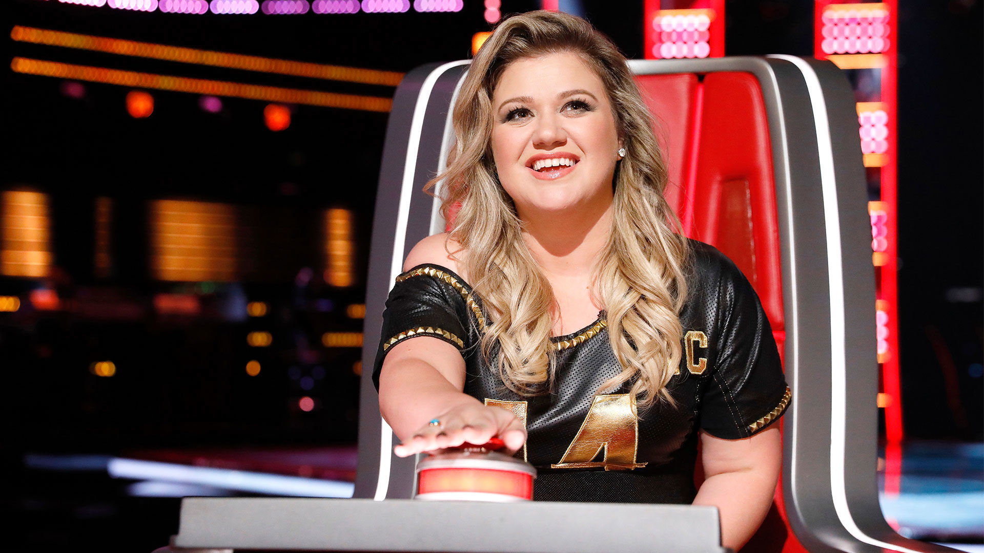 Blind Auditions Premiere, Part 3 episode synopsis,reviews,forums,photos,