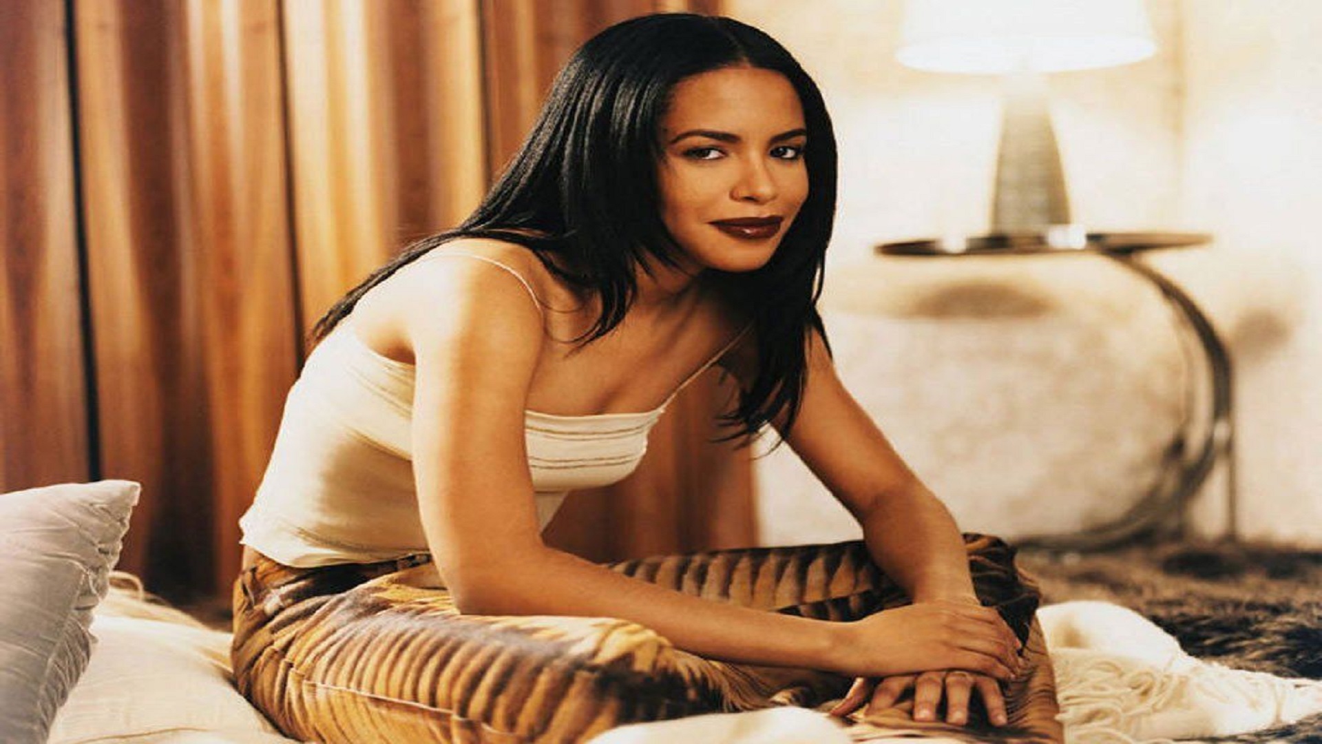 Aaliyah photos,Matthew Gray Gubler photos,MÃ¤dchen Amick photos,Michael Bay photos,Ariel Winter photos,Morgan Freeman photos