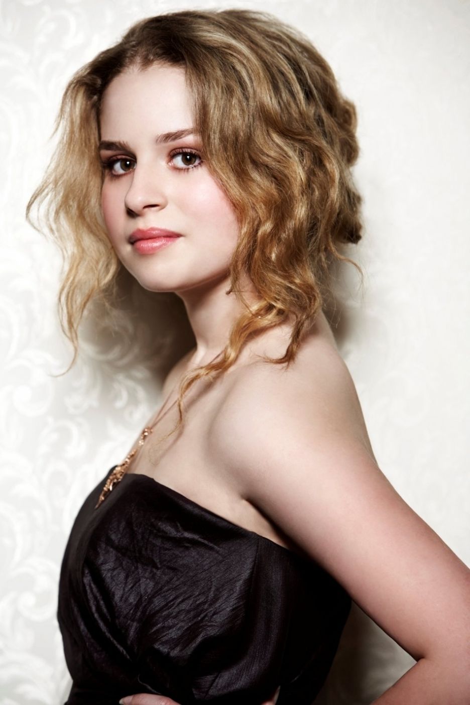 Allie Grant photos,Amy Acker photos,Taylor Gray photos,Cliff Chamberlain photos,Dominique Pinon photos,Seamus Dever photos