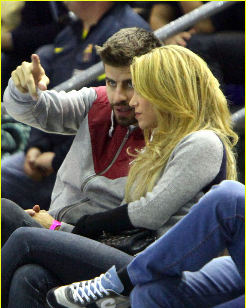 Shakira photos,Charlie Hunnam photos,Monica Potter photos,Ginnifer Goodwin photos,James Martinez photos,Rosalind Halstead photos