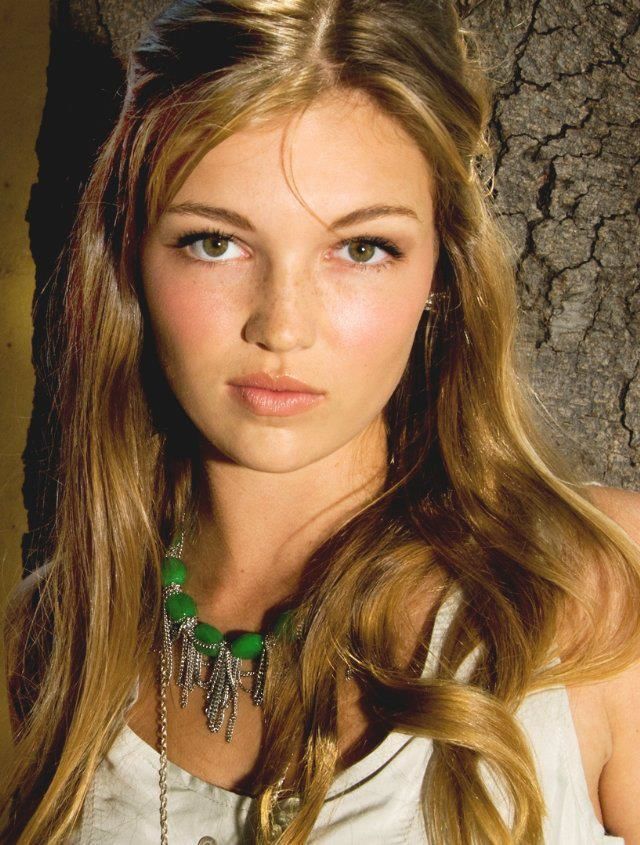 Lili Simmons photos,Sophia Lear photos,Erik King photos,Thom Beers photos,Bex Taylor-Klaus photos,Dylan Baker photos
