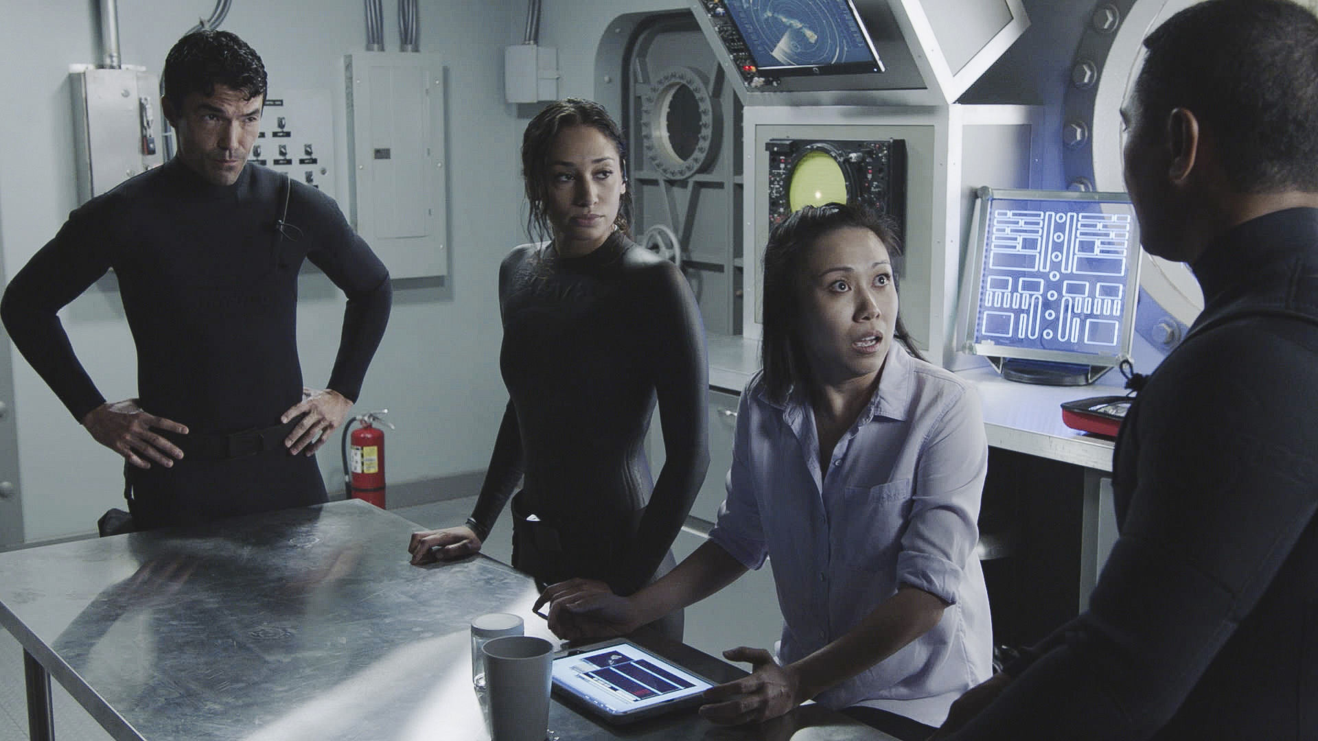 celebrities,artists,bands,lyrics,songs,albums,photos,pictures,images,reviews,discussion,community,members,forum,shows,episode,guides