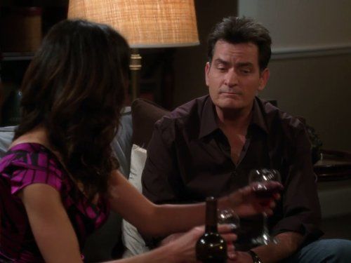 celebrities,artists,bands,lyrics,songs,albums,photos,pictures,images,reviews,discussion,community,members,forum,shows,episode,guides