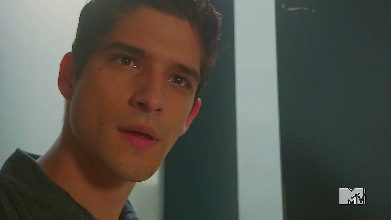 celebrities,artists,bands,lyrics,songs,albums,photos,pictures,images,reviews,discussion,community,members,forum,shows,episode,guides