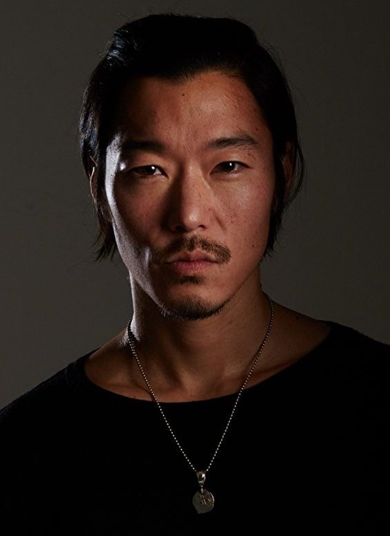 celebrities,artists,bands,lyrics,songs,albums,photos,pictures,images,reviews,discussion,community,members,forum,shows,episode,guides