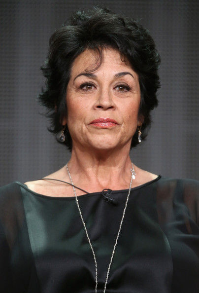 celebrities,artists,bands,lyrics,songs,albums,photos,pictures,images,reviews,discussion,community,members,forum,shows,episode,guides