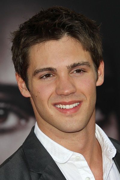 celebrities,artists,bands,lyrics,songs,albums,photos,pictures,images,reviews,discussion,community,members,forum,shows,episode,guides